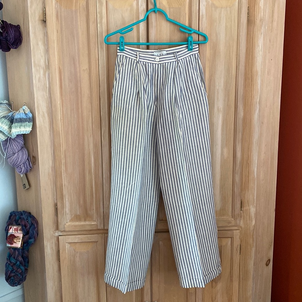 Summer linen slacks, cuffed, belt loops